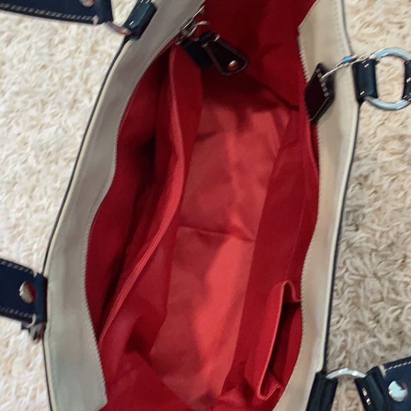 Coach Medium Tote * BRAND NEW - Picture 3 of 3